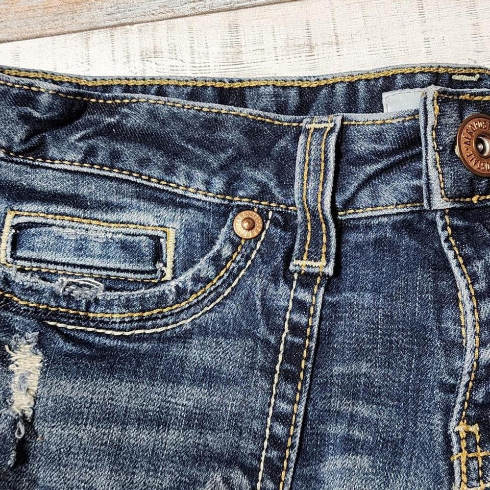 Aeropostale Womens Dark Wash Distressed Denim Short Shorts Low Rise 3/4 NKAAPK17 - Picture 2 of 6